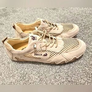 DBECK Outdoor Womens Mountaineer Running Shoes Size 42/11 Breathable Tan Cream